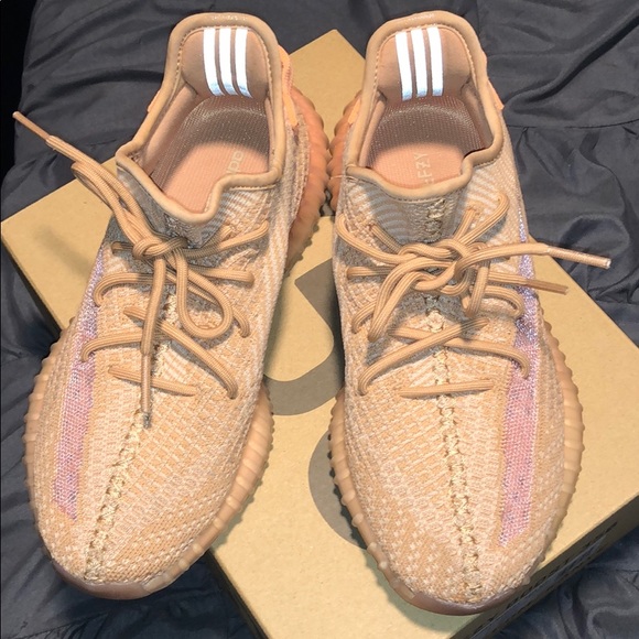 YEEZY BOOST 350 v2 CLAY - Picture 2 of 8